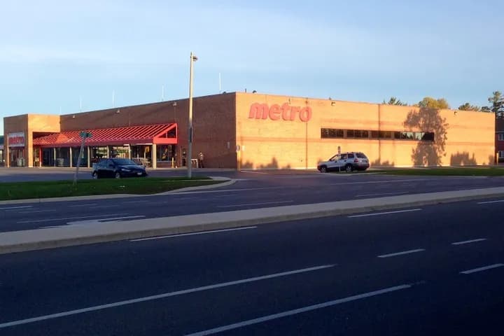 Bayridge Centre Plaza