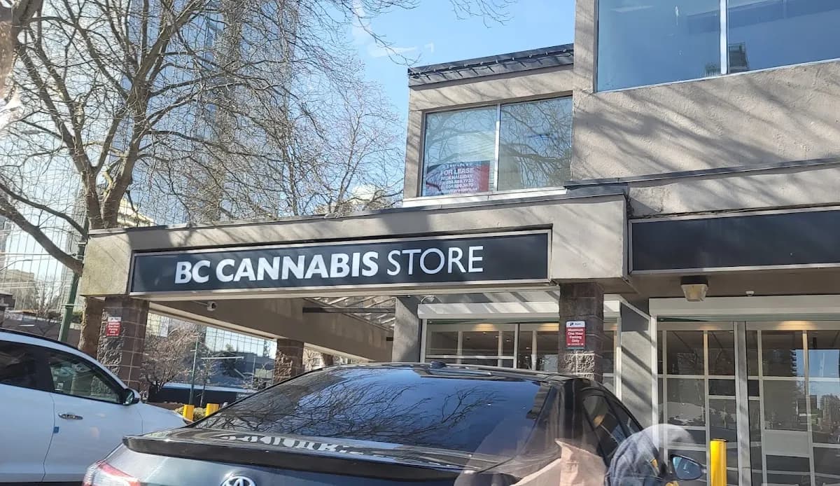 Old Orchard Shopping Centre