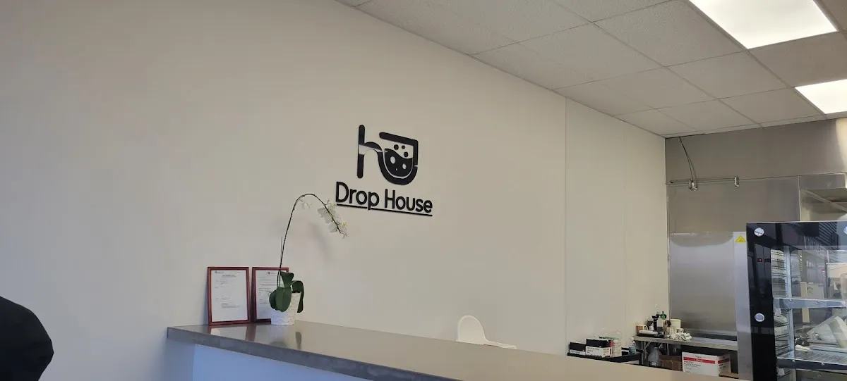 Thickwood Shopping Plaza