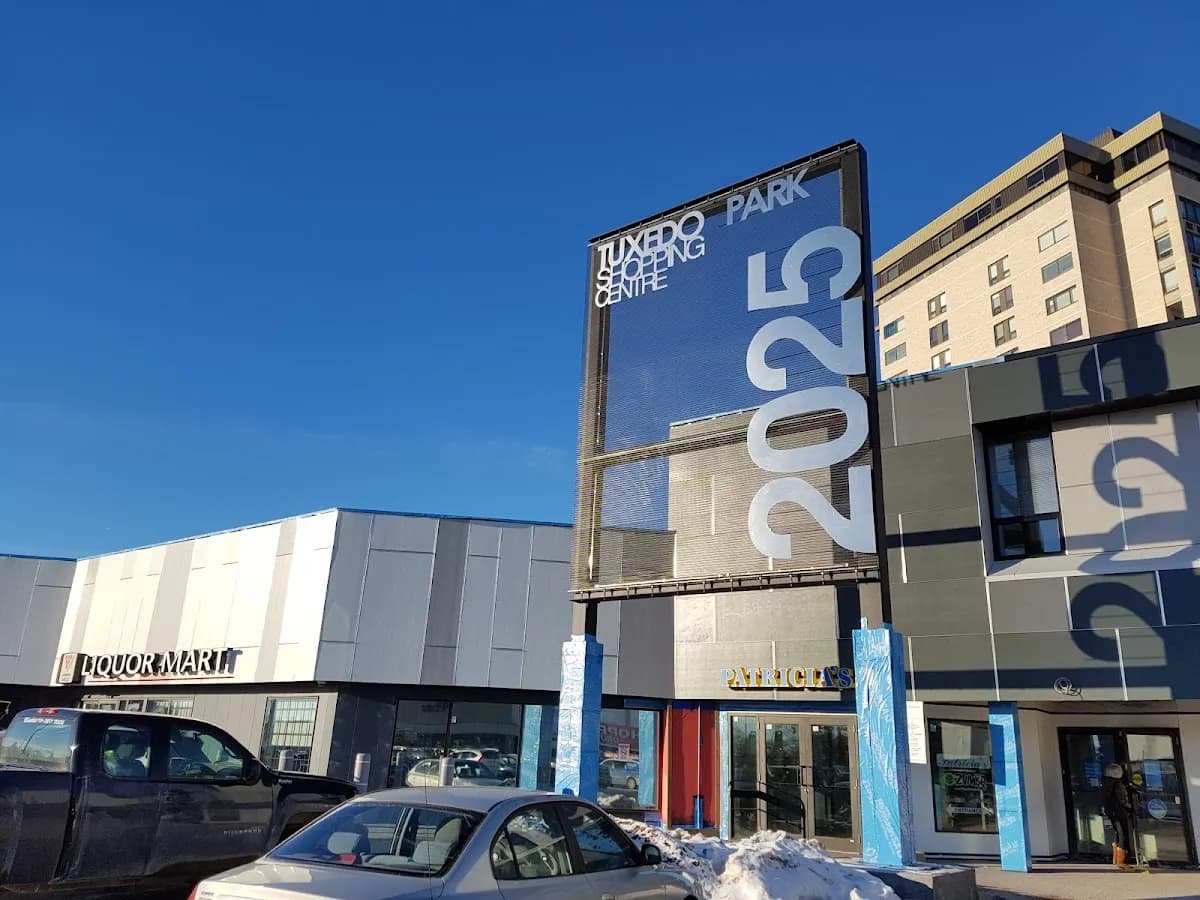 Tuxedo Park Shopping Centre