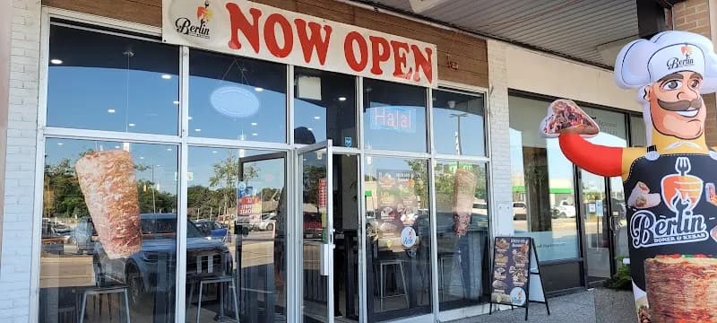 Applewood Village Plaza