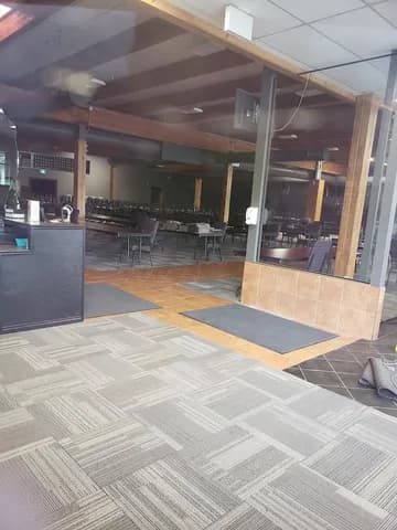 Krug St. Shopping Centre