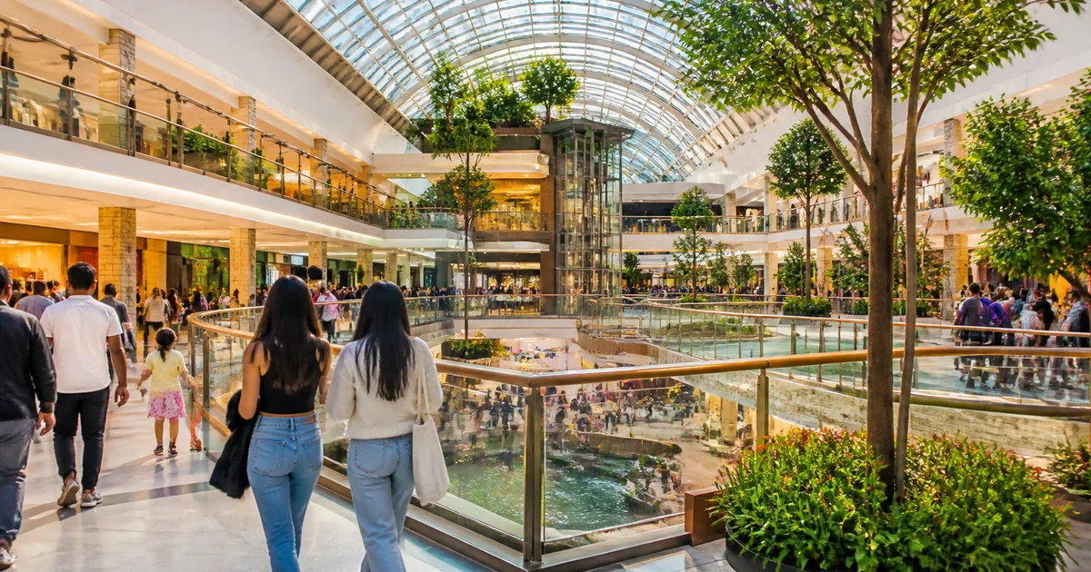 West Edmonton Mall: Stores, Attractions, Dining & Tips (2026)