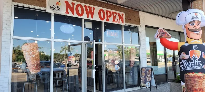 Applewood Village Plaza