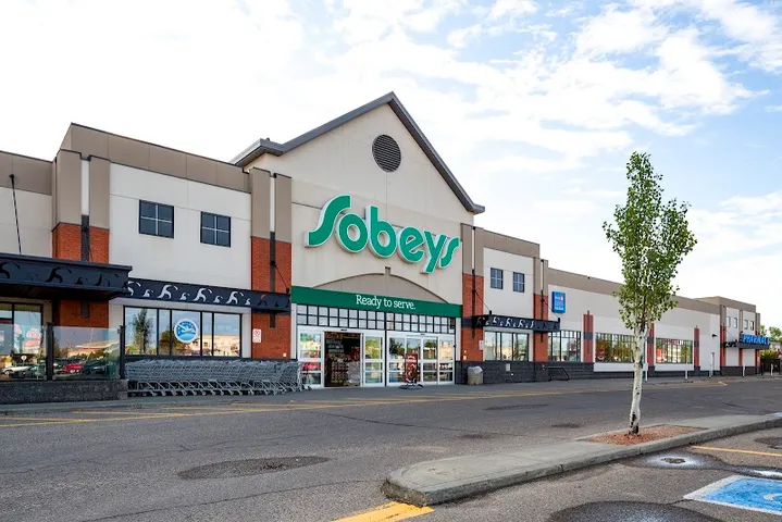 Lakeside Landing Shopping Centre