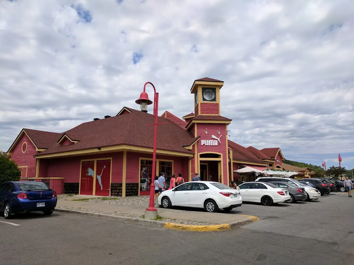 Outlets at St. Sauveur