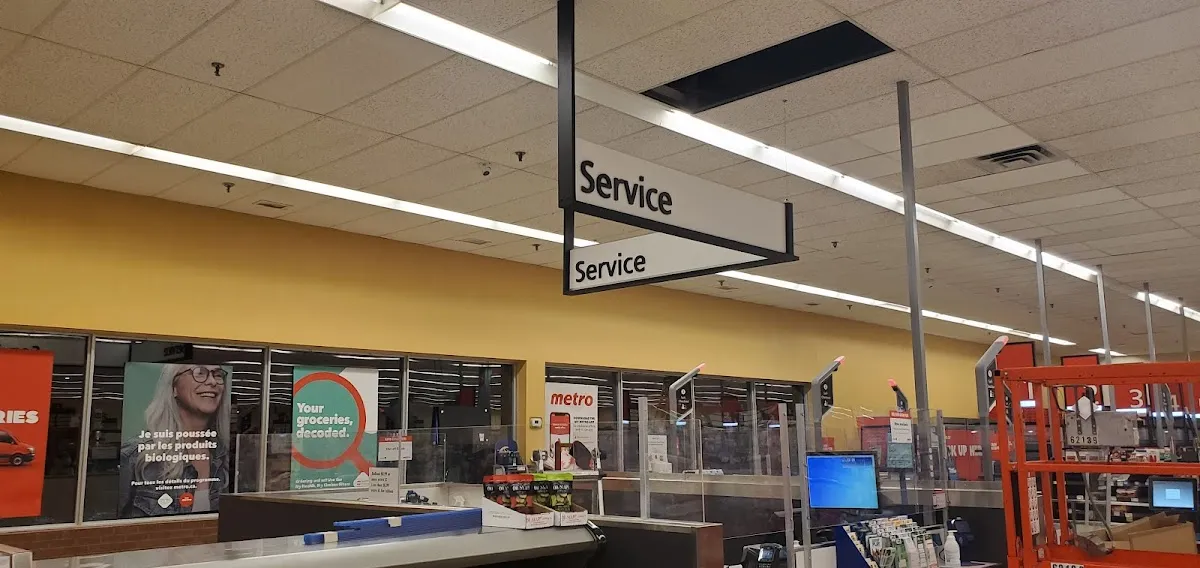 Val Est Shopping Centre