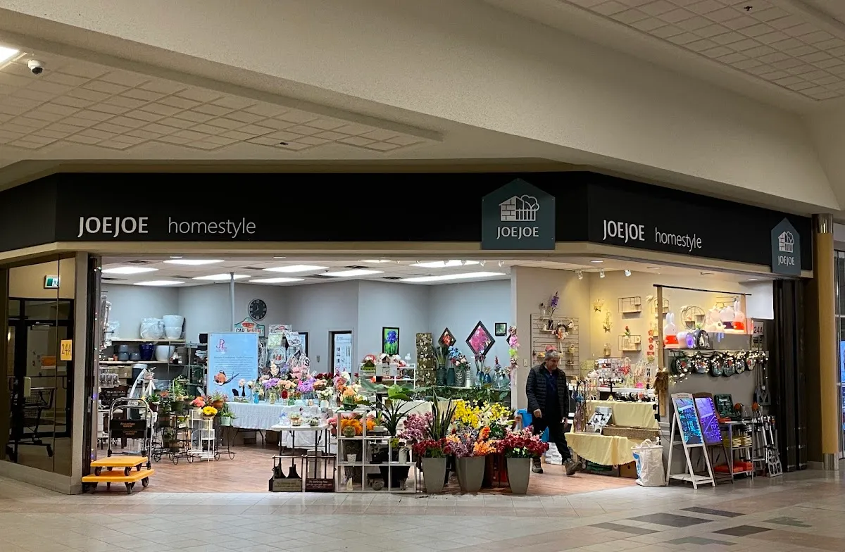 Victoria Square Shopping Centre