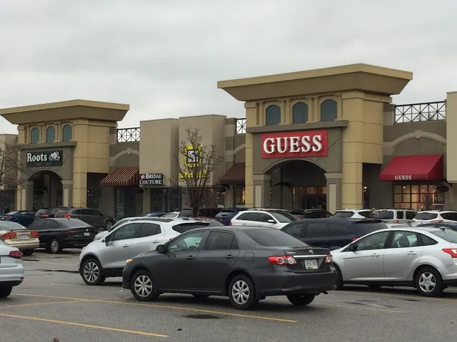 Windsor Crossing Premium Outlet Mall